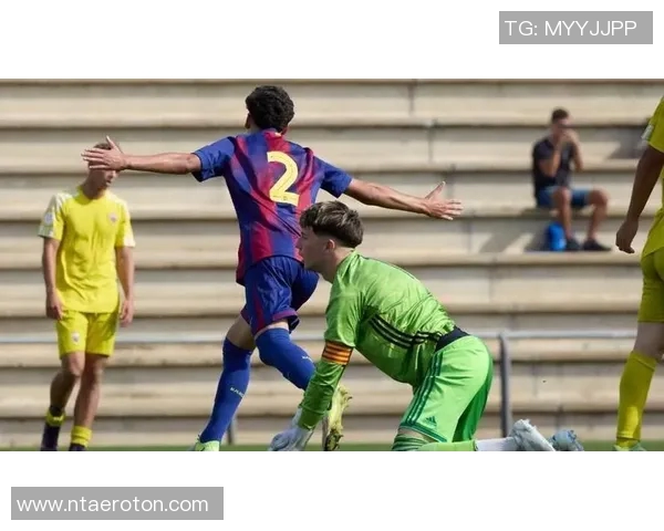 巴萨少年与日本少年足球对决展现青春激情与梦想追逐