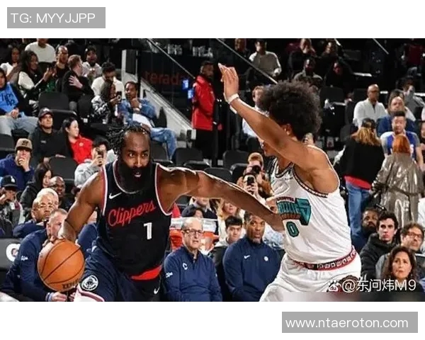 火箭队与灰熊队历史交锋比分回顾及精彩瞬间分析