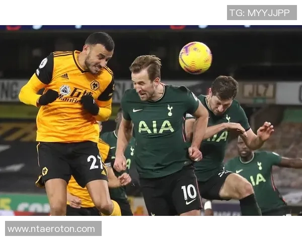 热刺与哈德斯对决前瞻分析及比赛结果预测探讨